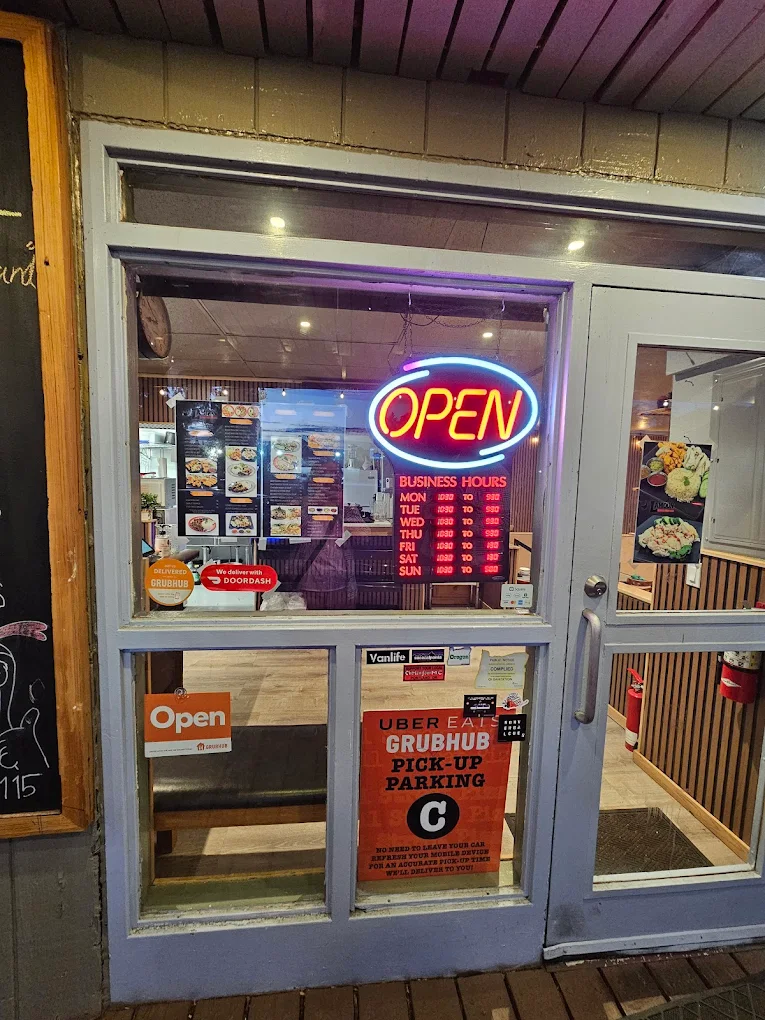 La Moon Khao Man Gai